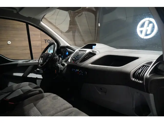 Ford Transit Custom 290 2.0 TDCI L2H1 Trend 2018 Diesel 4