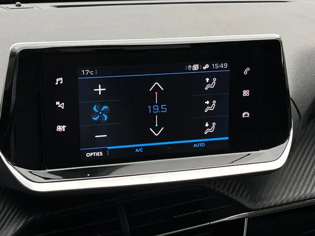 Peugeot 208 1.2 PureTech Allure 2023 Benzine 14