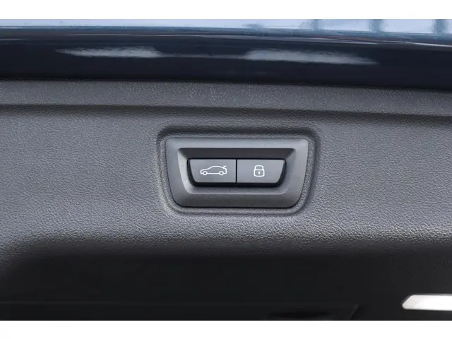 BMW 3 Serie Touring 330e 2025 Hybride Benzine 12