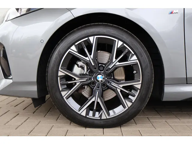 BMW 1 Serie 120 2024 Benzine 6