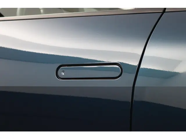 Toyota C-HR 1.8 Hybrid 140 2024 Hybride Benzine 37