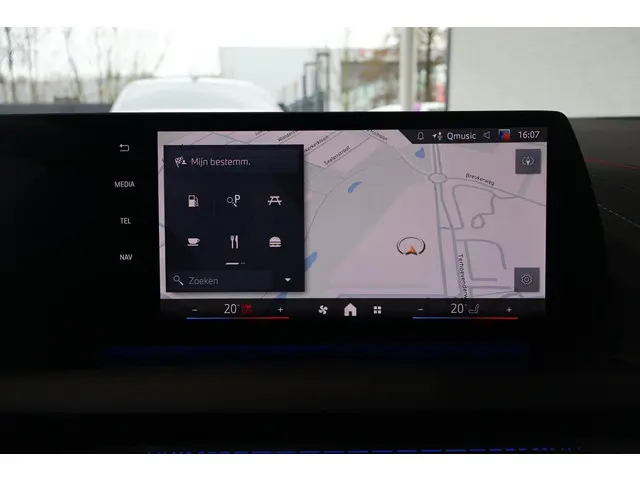 BMW 1 Serie 120 2025 Benzine 20