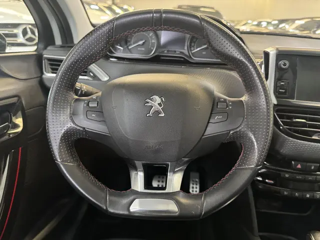 Peugeot 208 1.2 PureTech GT-Line 2019 Benzine 12
