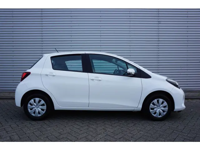 Toyota Yaris 1.3 VVT-i Now 2016 Benzine 5