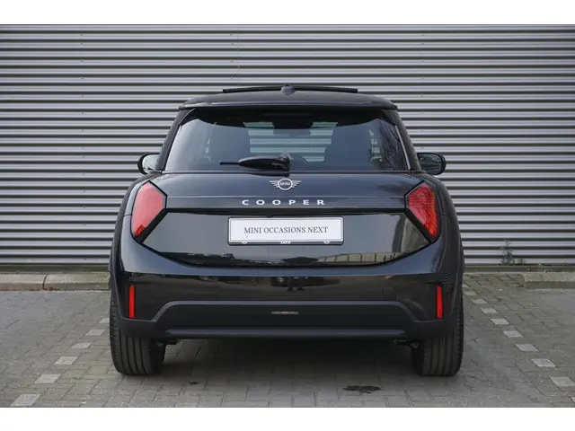 MINI 3-Deurs Cooper C 2025 Benzine 4