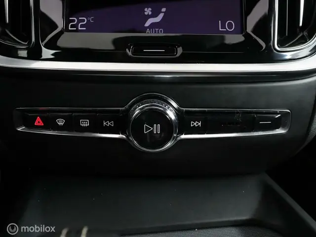 Volvo S60 2.0 B4 R-Design|Blis| panodak|adapt 2021 Benzine 12