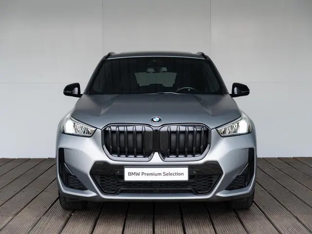 BMW X1 xDrive23i 2023 Benzine 3