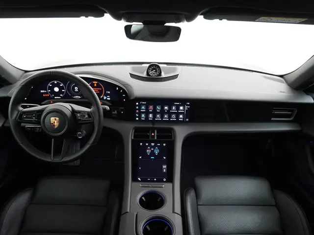 Porsche Taycan Sport Turismo 83 kWh 2022 Elektrisch 25