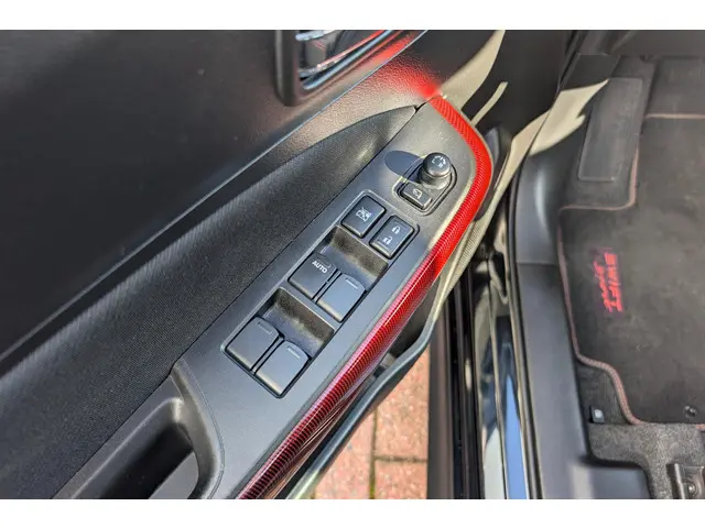 Suzuki Swift 1.4 Sport 2018 Benzine 15