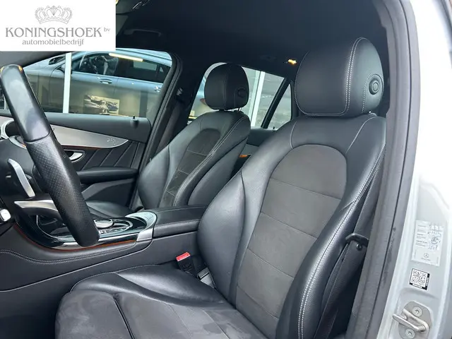 Mercedes-Benz GLC 250 4MATIC Prestige AMG 2016 Benzine 12