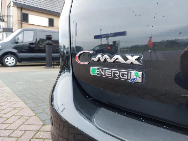 Ford C-MAX 2.0 Hybrid Titanium+ 2015 Hybride Benzine 37