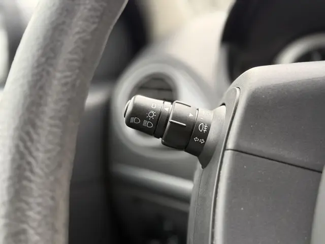 Renault Clio 1.2 Collection 2013 Benzine 12