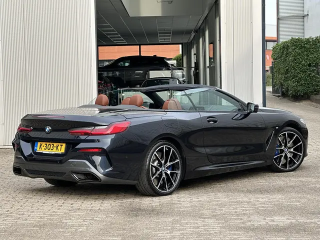 BMW 8 Serie 2