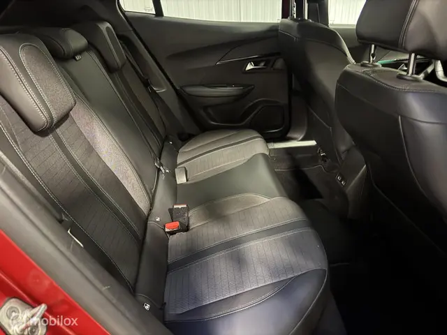 Peugeot e-2008 EV Allure Pack 50 kWh 2021 Elektrisch 19