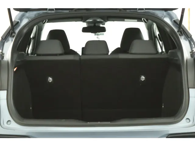 Toyota C-HR 1.8 Hybrid Executive 2022 Hybride Benzine 24