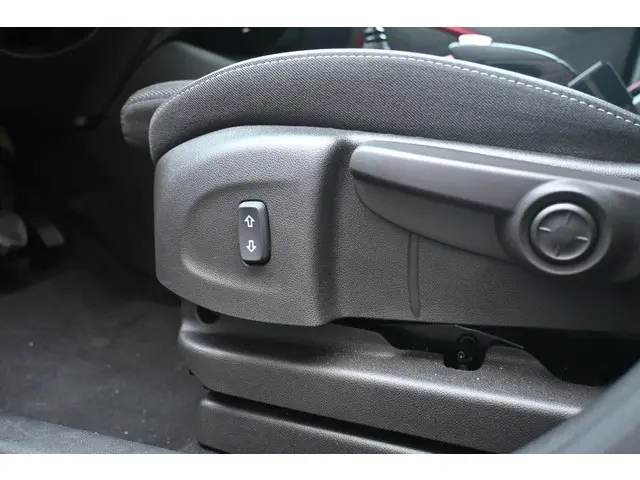 Opel Crossland 1.2 Turbo GS Line 2022 Benzine 12