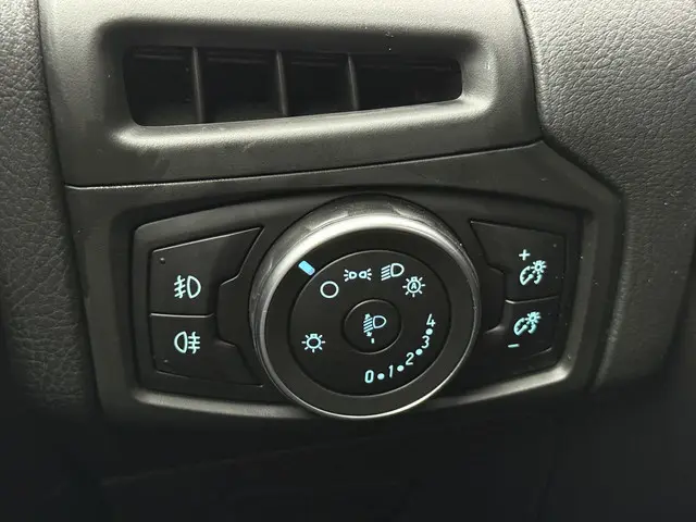 Ford Focus Wagon 1.0 First Edition 2015 Benzine 26