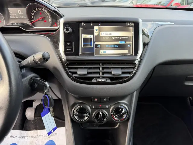 Peugeot 208 1.2 VTi Active,Airco,Cruise,5drs! 2013 Benzine 10