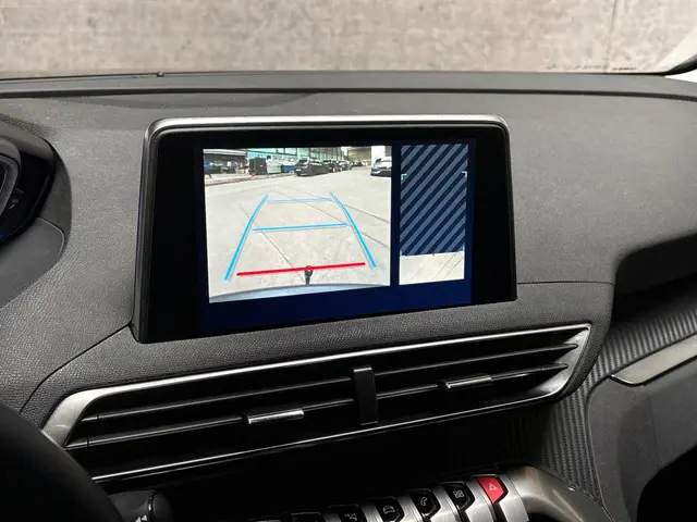 Peugeot 5008 1.2 PureTech Sport 7 Persoons 2020 Benzine 12