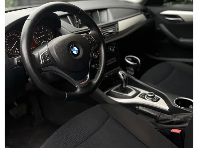 BMW X1 sDrive20i Business 2013 Benzine 21