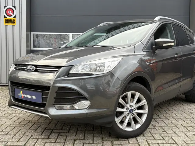 Ford Kuga 1.5 Titanium 2015 Benzine 34