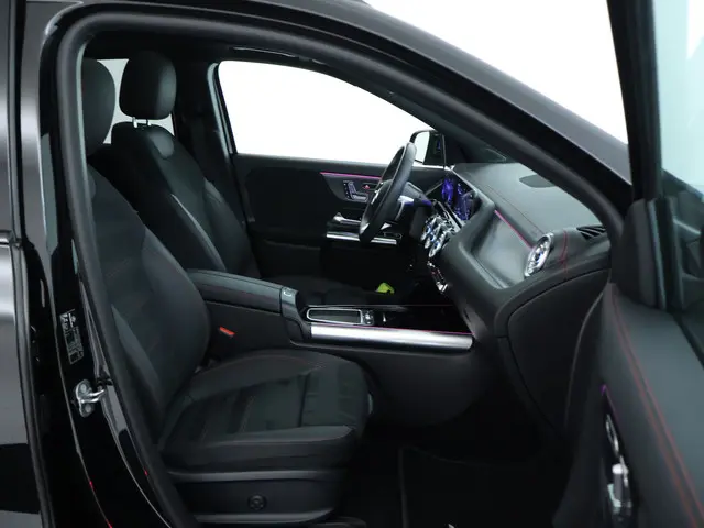 Mercedes-Benz EQA 250 AMG Line 67 kWh 2024 Elektrisch 29