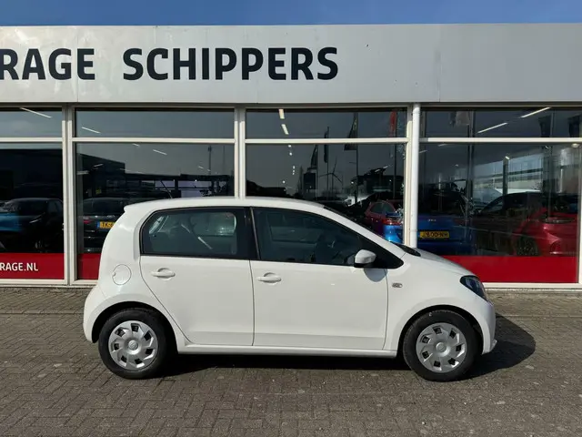 SEAT Mii 1.0 Style Intense 2017 Benzine 12