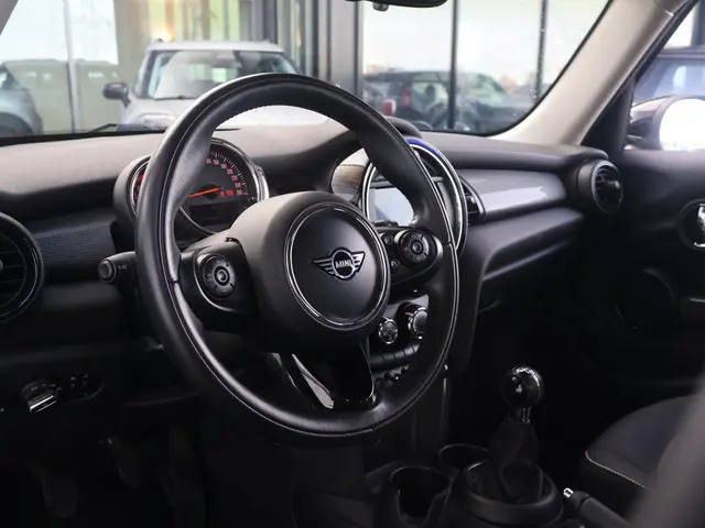 MINI Cooper 1.5 2019 Benzine 21