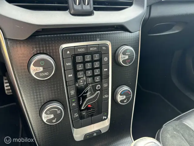 Volvo V40 2.0 T2 R-Design 2019 Benzine 15