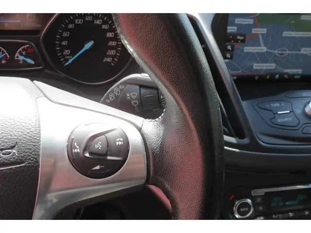 Ford Kuga 1.5 Trend , AIRCO , NAVI , LM VELG 2016 Benzine 15