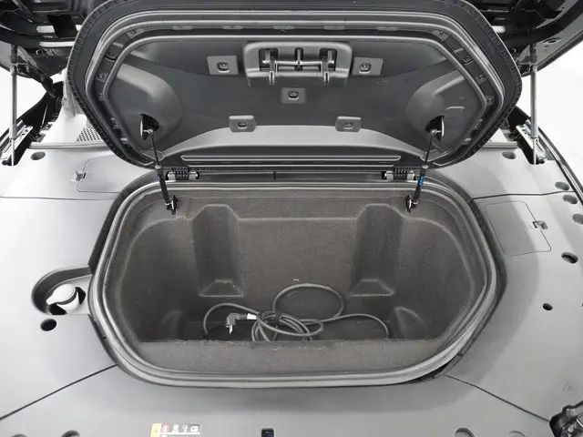 MG Marvel R Luxury 70 kWh 2022 Elektrisch 14