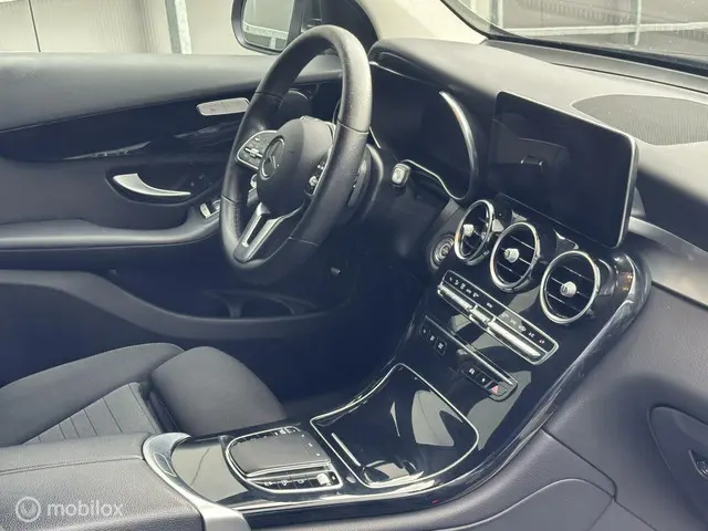 Mercedes-Benz GLC 200 4MATIC Premium 2021 Benzine 16