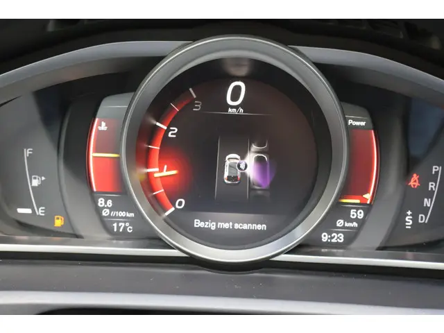 Volvo V40 1.5 T3 Polar+ Sport 2019 Benzine 32