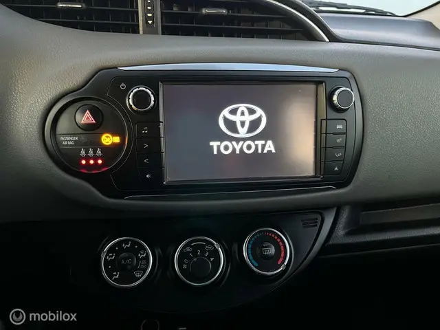 Toyota Yaris 1.0 VVT-i Aspiration 2016 Benzine 27