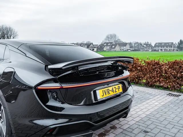 Lotus Emeya S 102 kWh 2026 Elektrisch 82