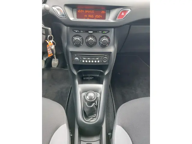 Citroën C3 1.0 PureTech Attraction 2016 Benzine 19