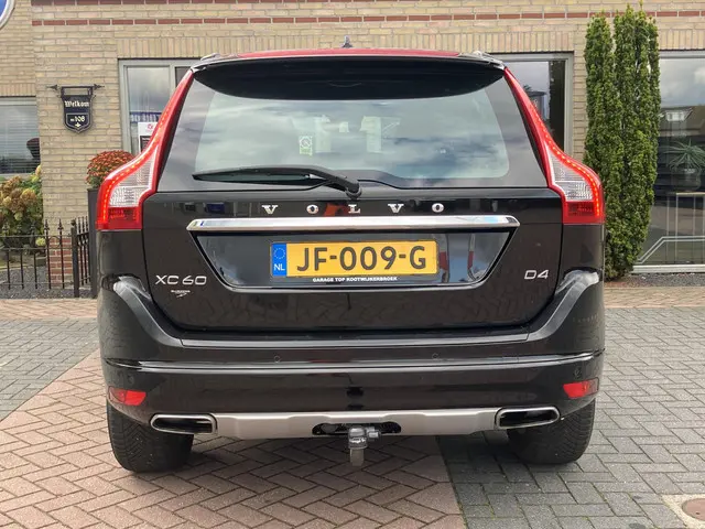 Volvo XC60 2.0 D4 FWD Ocean Race 2015 Diesel 12