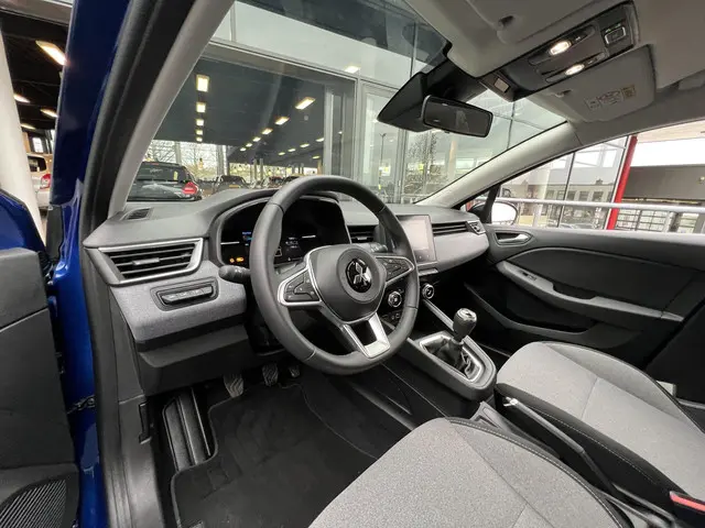 Mitsubishi Colt 1.0T MT Intense 2024 Benzine 22