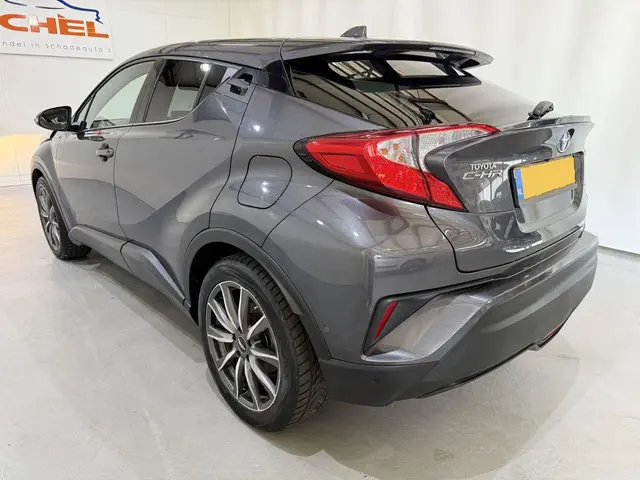 Toyota C-HR CH-R 1.8 Hybrid Executive 2017 Benzine 40