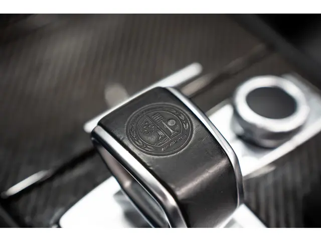 Mercedes-Benz SL AMG 63 2017 Benzine 39