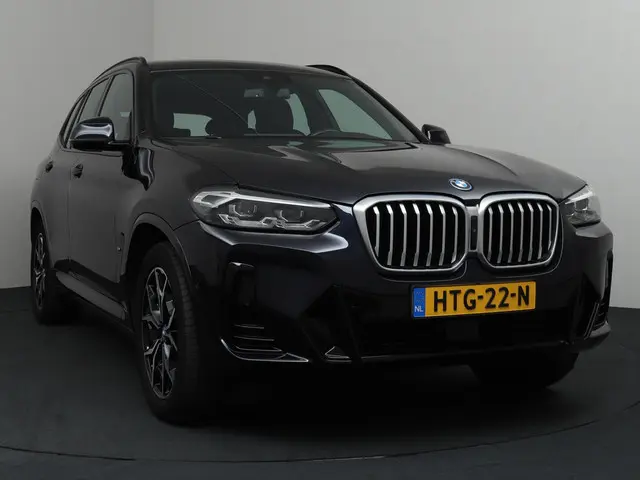 BMW X3 xDrive30e High Executive 2023 Hybride Benzine 37