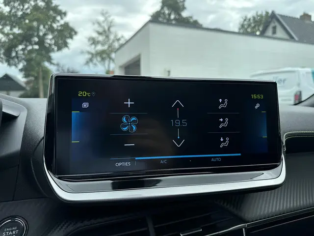 Peugeot e-2008 EV GT Pack 136 PK 2022 Elektrisch 23