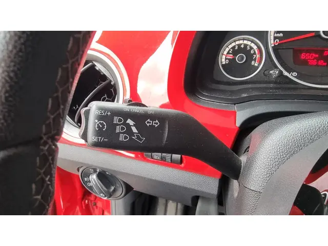 Volkswagen up! 1.0 cross up! BlueMotion 2014 Benzine 19