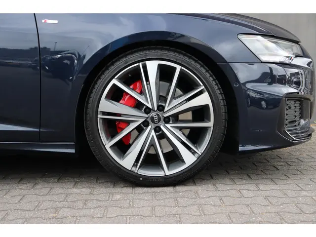 Audi A6 Avant 55 TFSI Quattro S edition 2022 Benzine 8