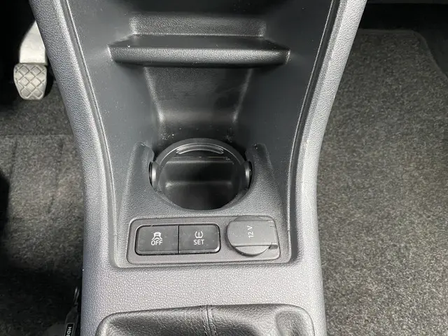 Volkswagen up! 1.0 BMT move up! 2017 Benzine 16