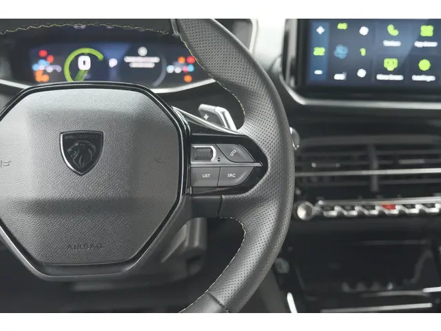 Peugeot 2008 PureTech 130 EAT8 GT 2024 Benzine 38
