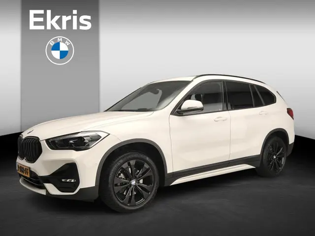 BMW X1 sDrive18i 2022 Benzine