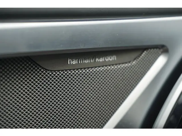 BMW 8 Serie Coupé M850i xDrive 2018 Benzine 18