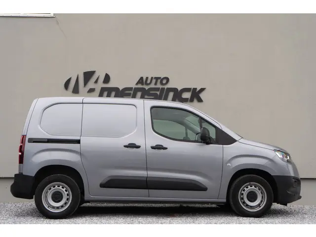 Toyota ProAce City 1.5 D-4D Live 2023 Diesel 2