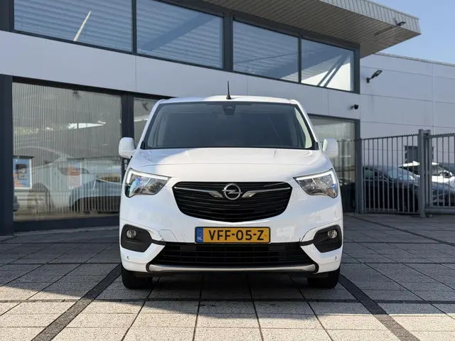 Opel Combo 1.5D L2H1 Innovation 2020 Diesel 8